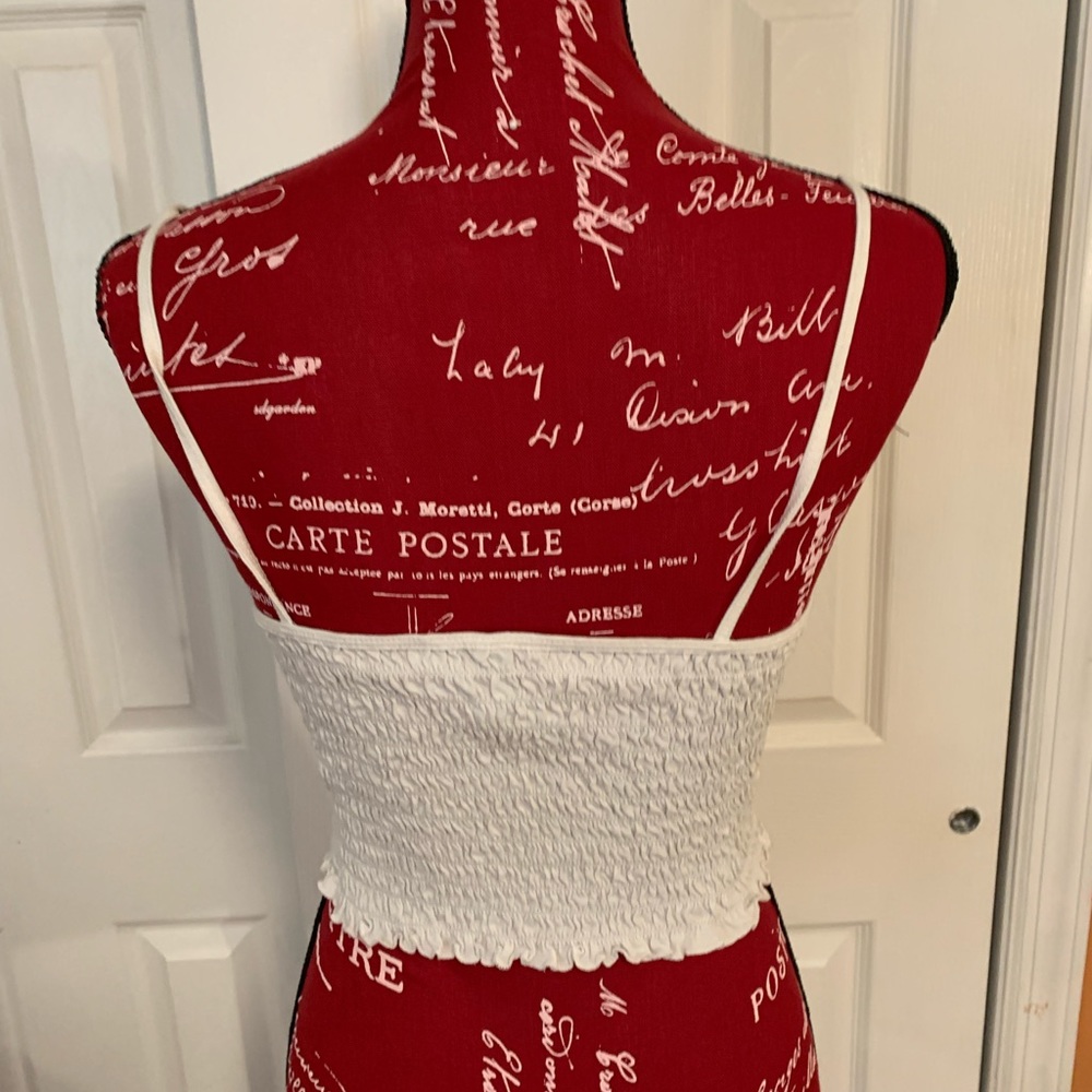 Ruffled Tank Top - Picture 3 of 3